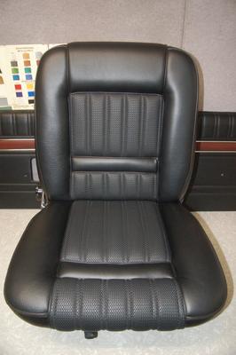 7.XY GT Front seat